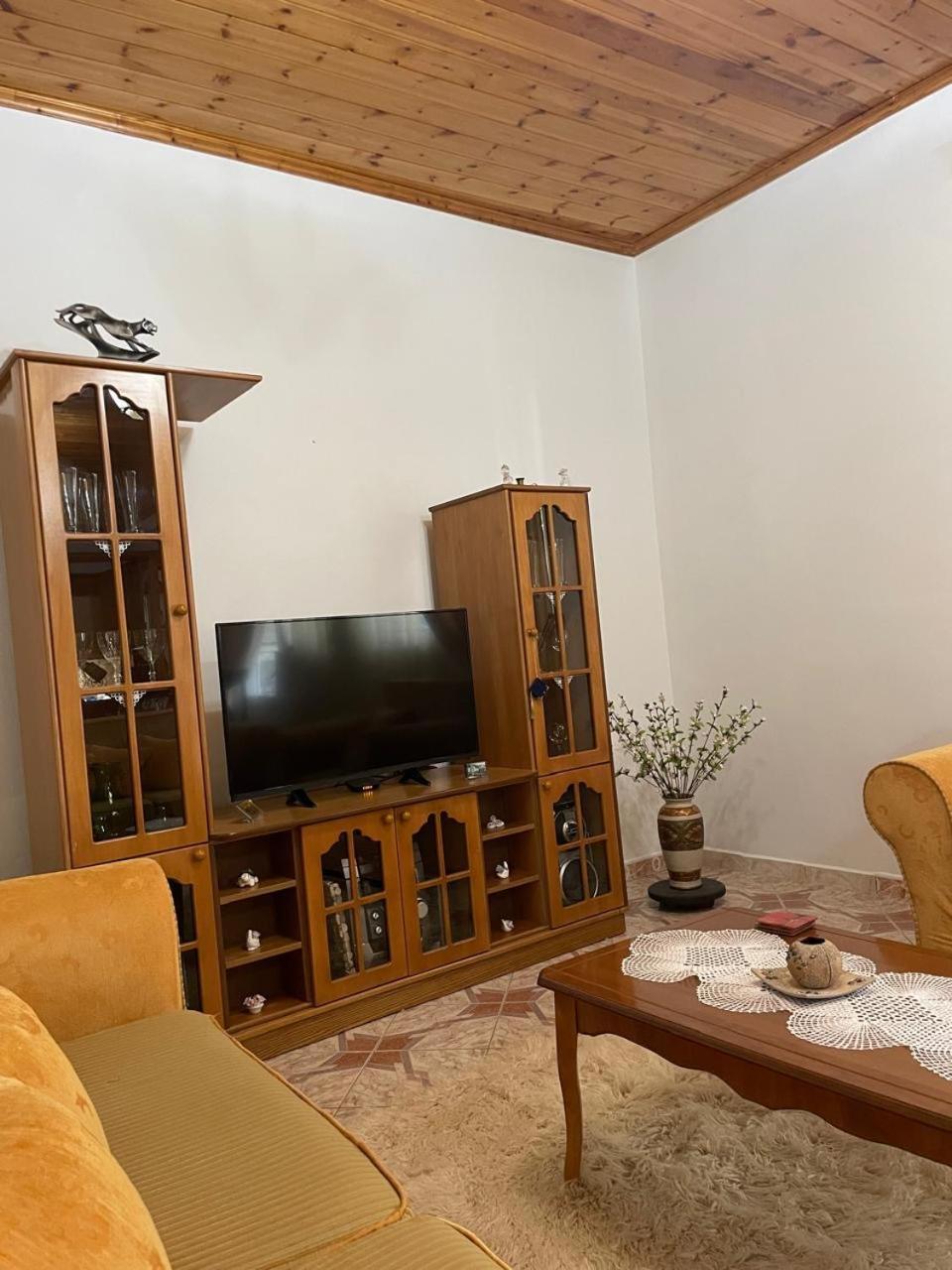 Apartament Elion Gjirokastra Zewnętrze zdjęcie