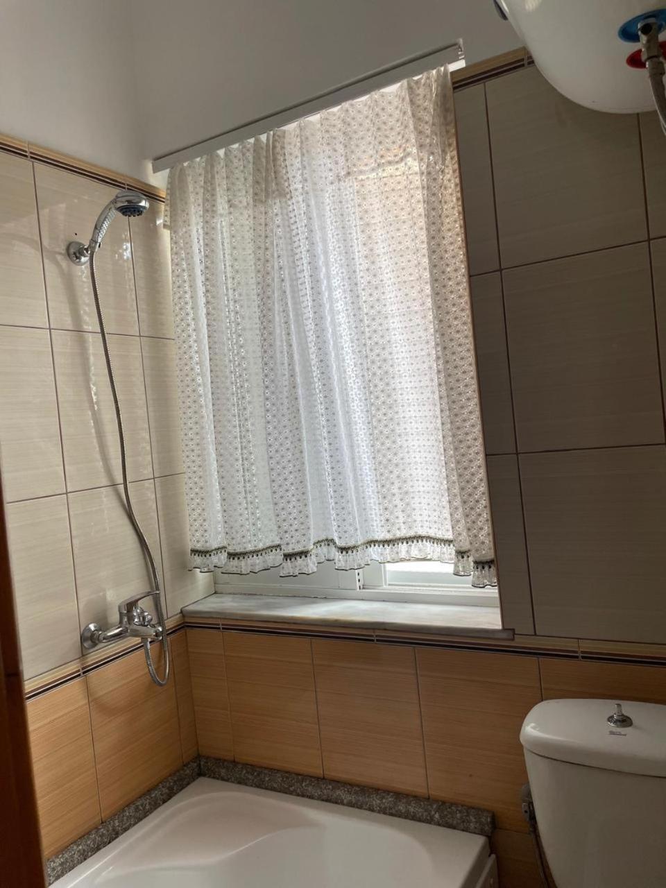 Apartament Elion Gjirokastra Zewnętrze zdjęcie