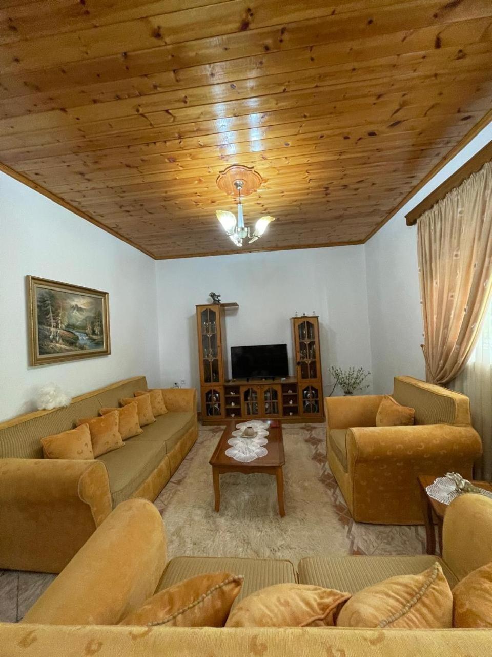 Apartament Elion Gjirokastra Zewnętrze zdjęcie